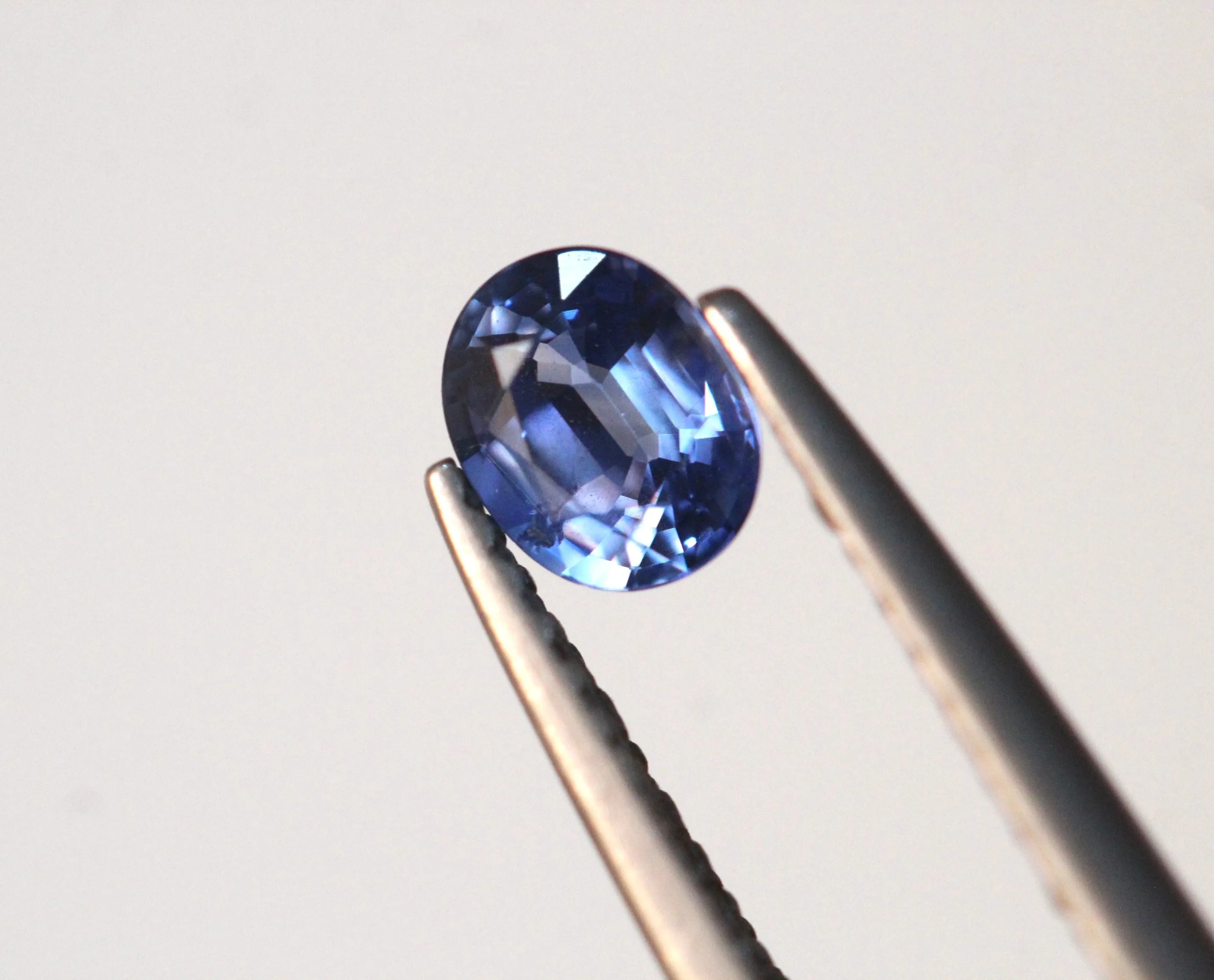 0.43 carats oval Natural Blue Ceylon Sapphire