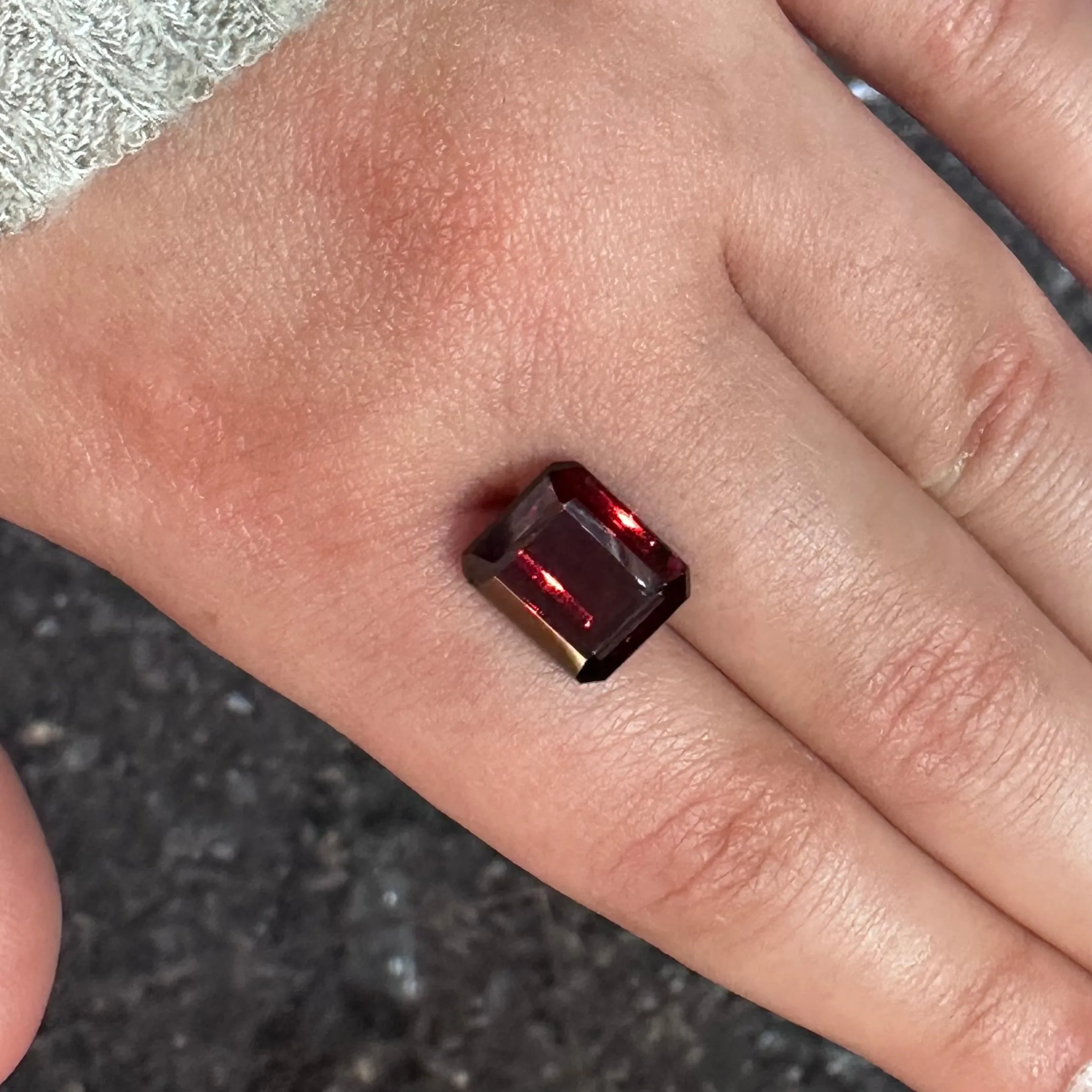 12 x 10 Mozambique Garnet