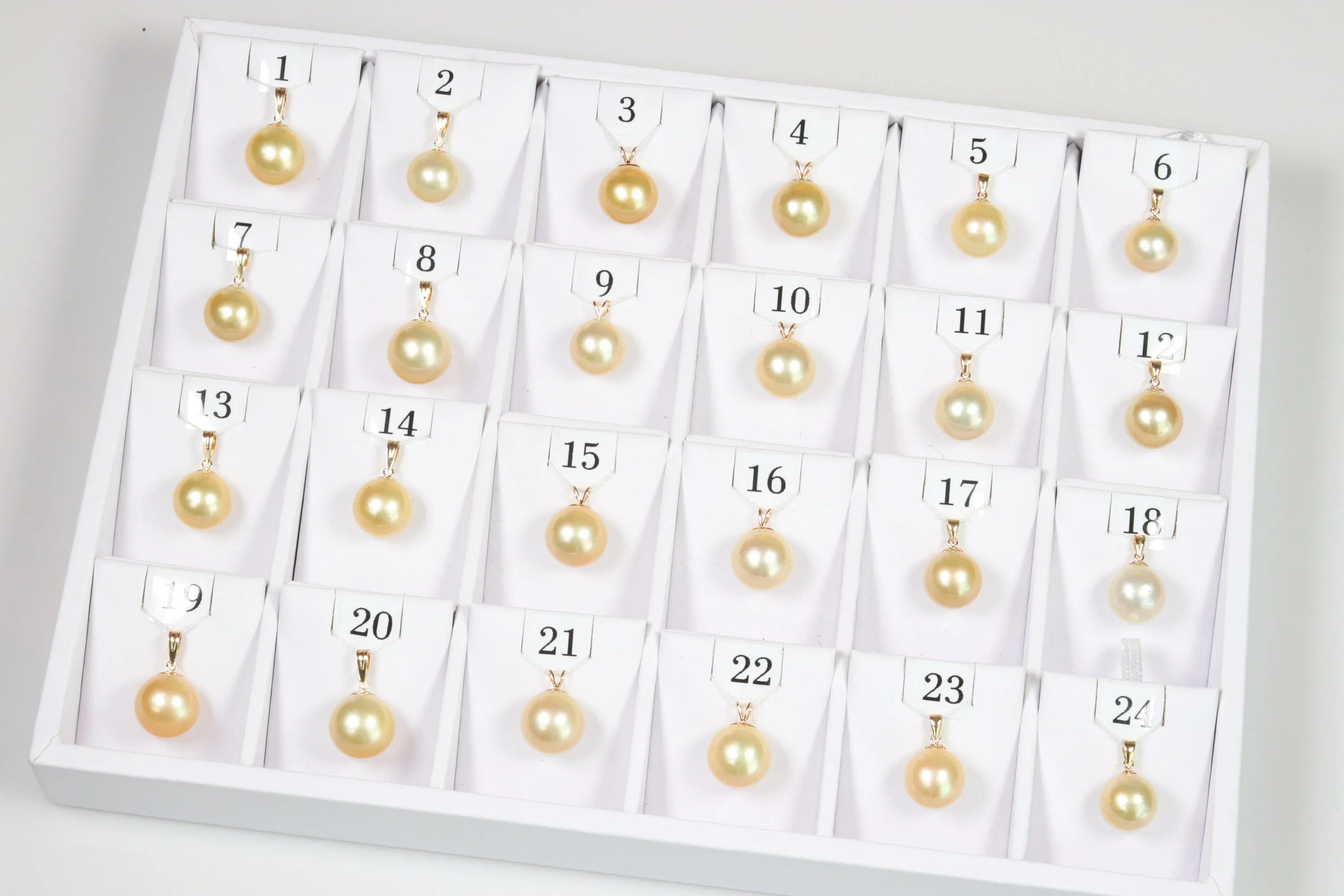 12.5mm-14.7mm Golden South Sea Pearl Pendants, AAA Quality Round (GSSP001)