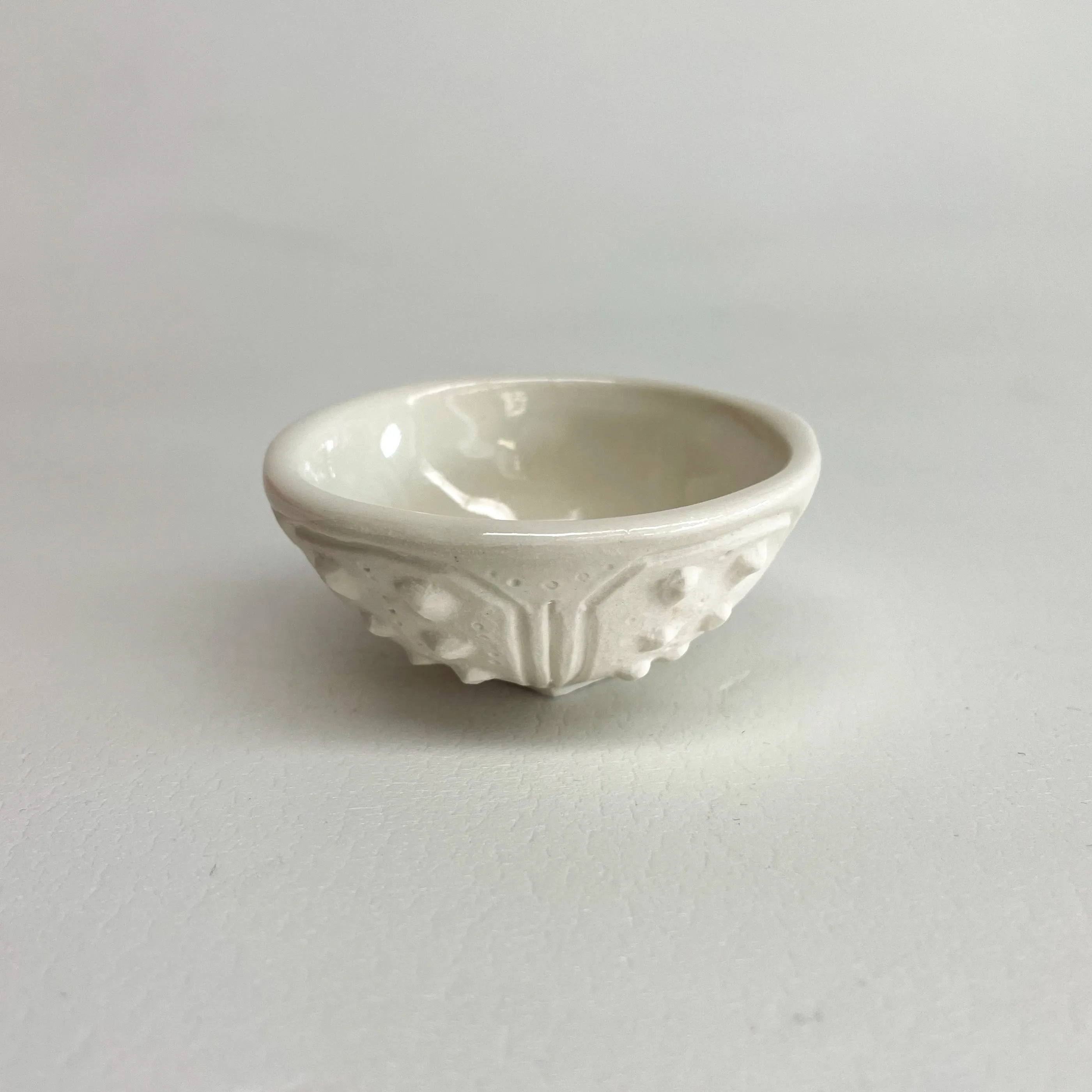 47. Urchin Mini Bowl - White