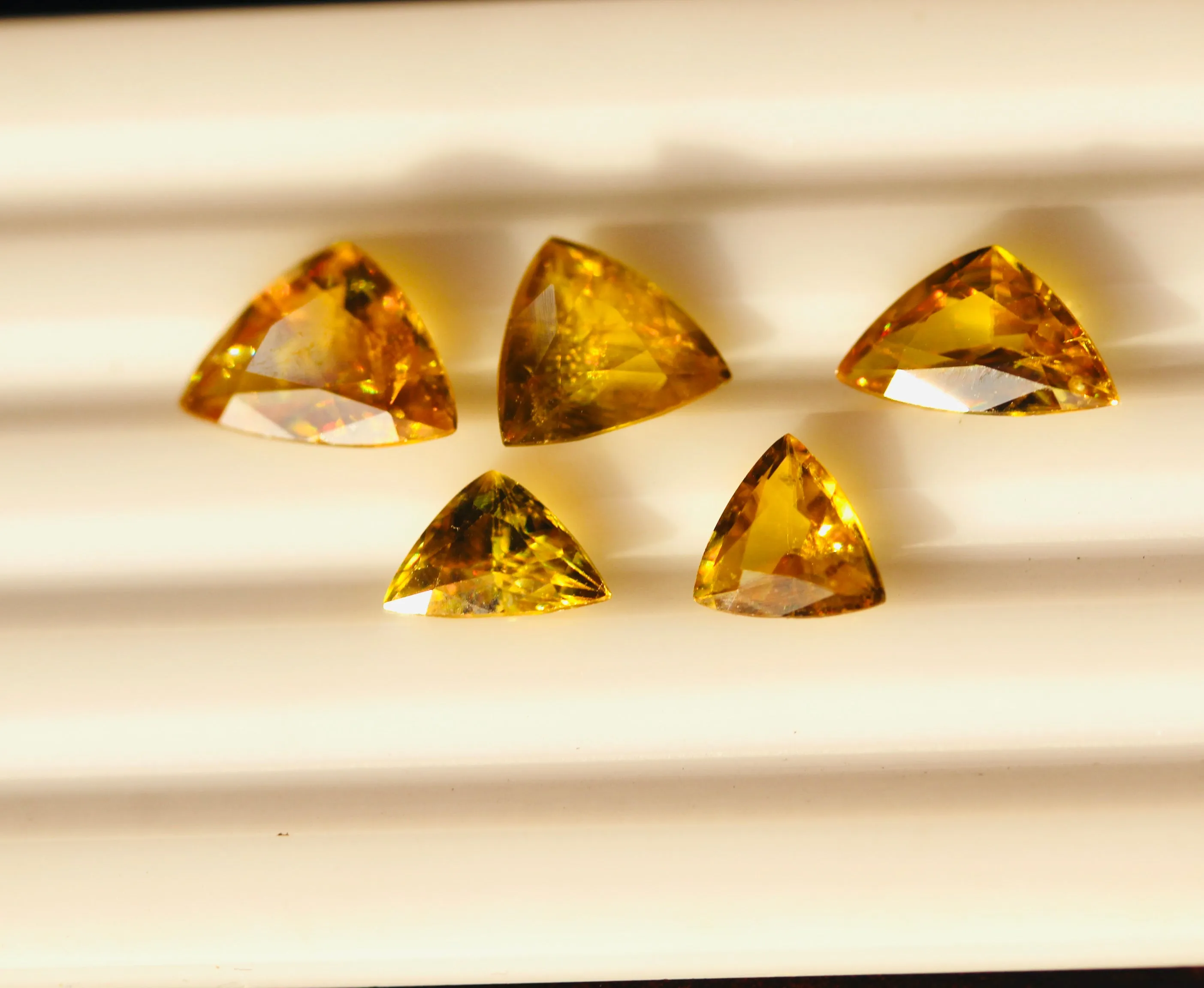 5.2 carats Natural Rare Sphene / Titanite
