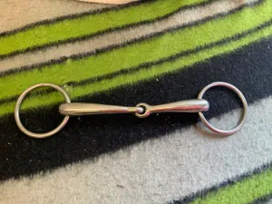 5.3/4” loose ring snaffle bit. FREE Postage