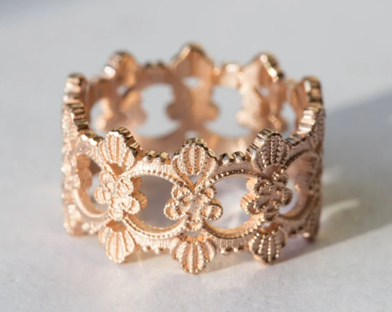 Aster Lace Flower Wedding Ring