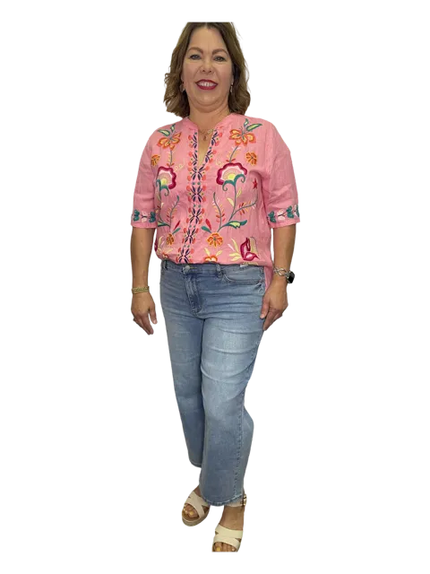 Averi Easy V-Neck Top