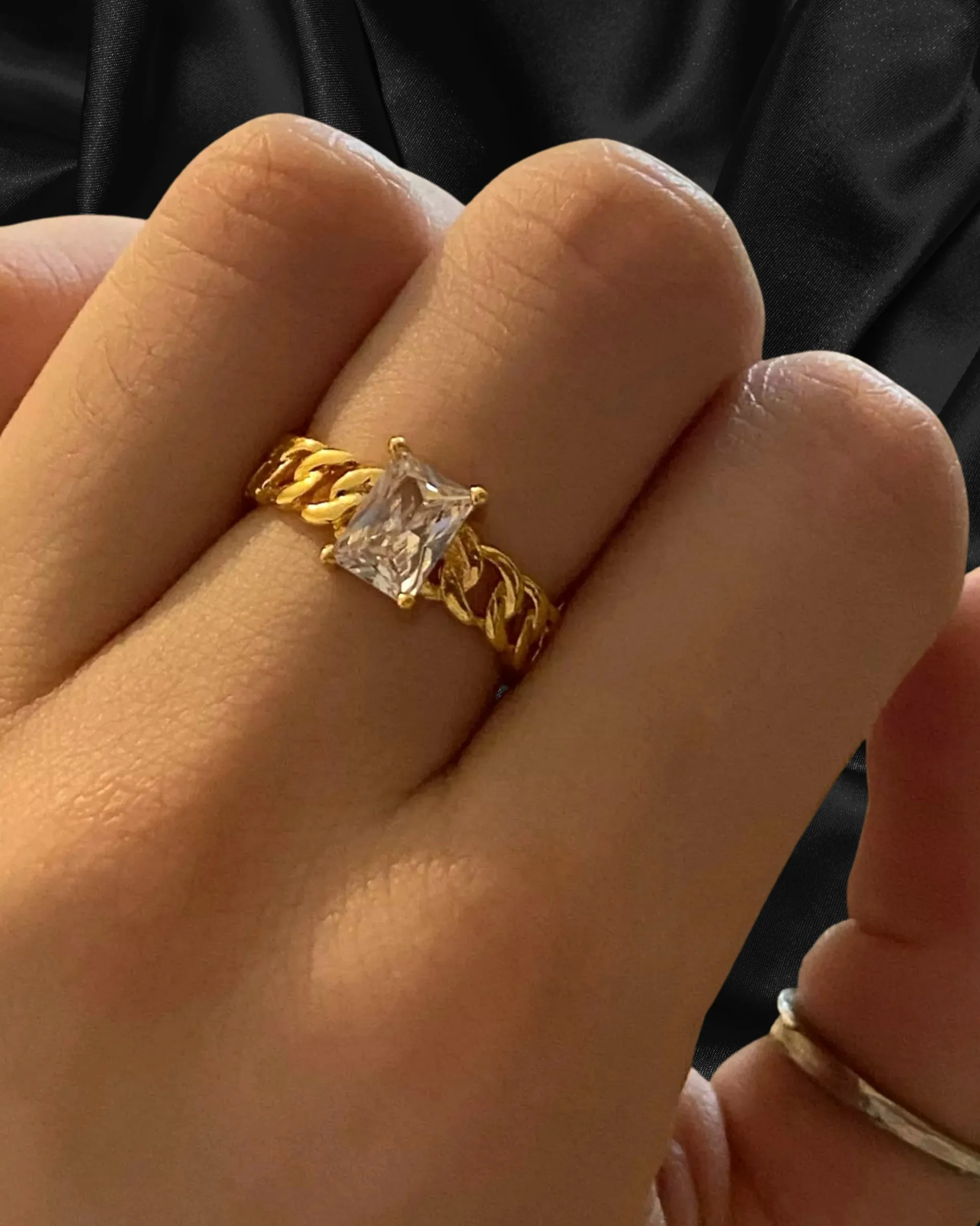 Cora Ring