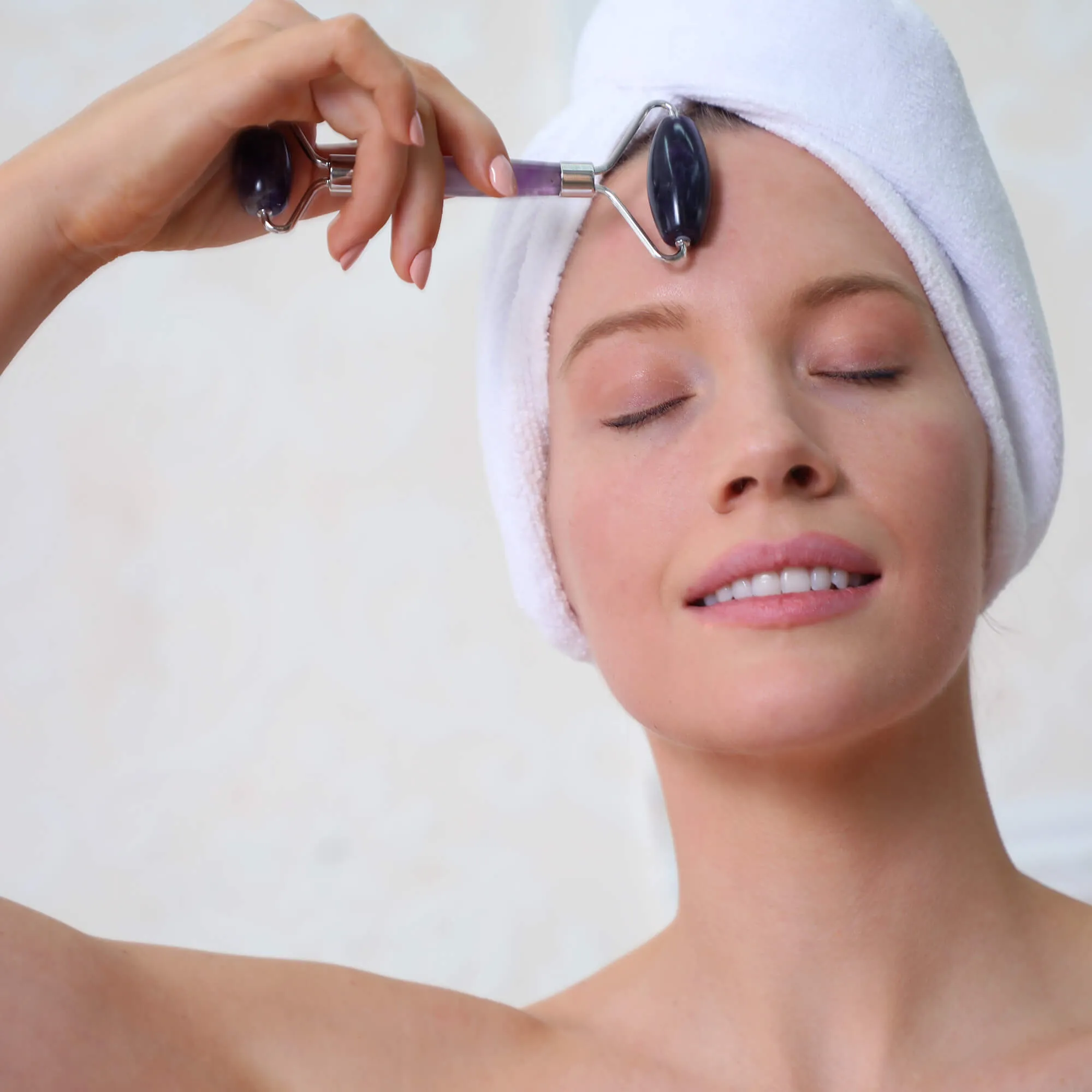 Daily Amethyst Facial Roller