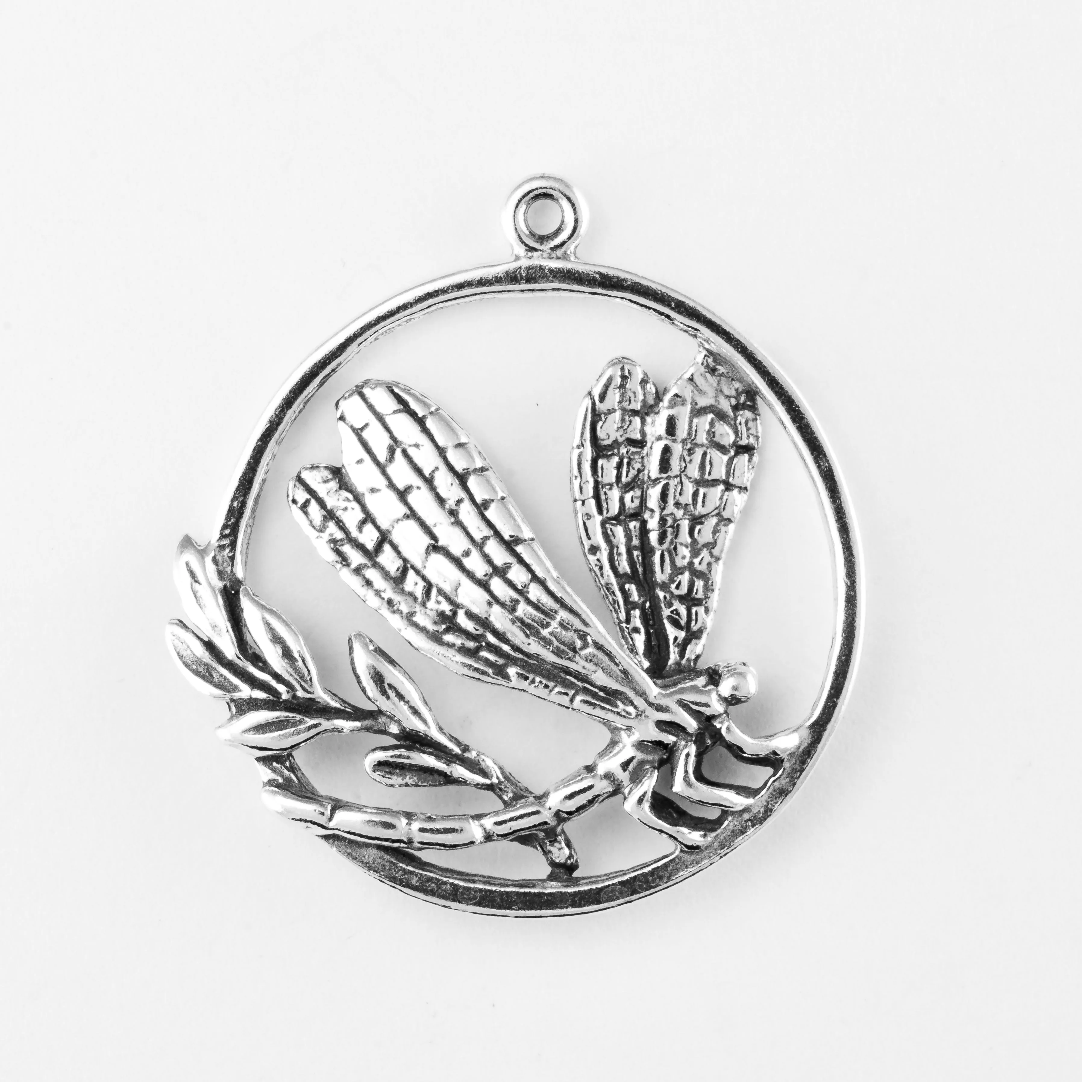 Dragonfly, Round