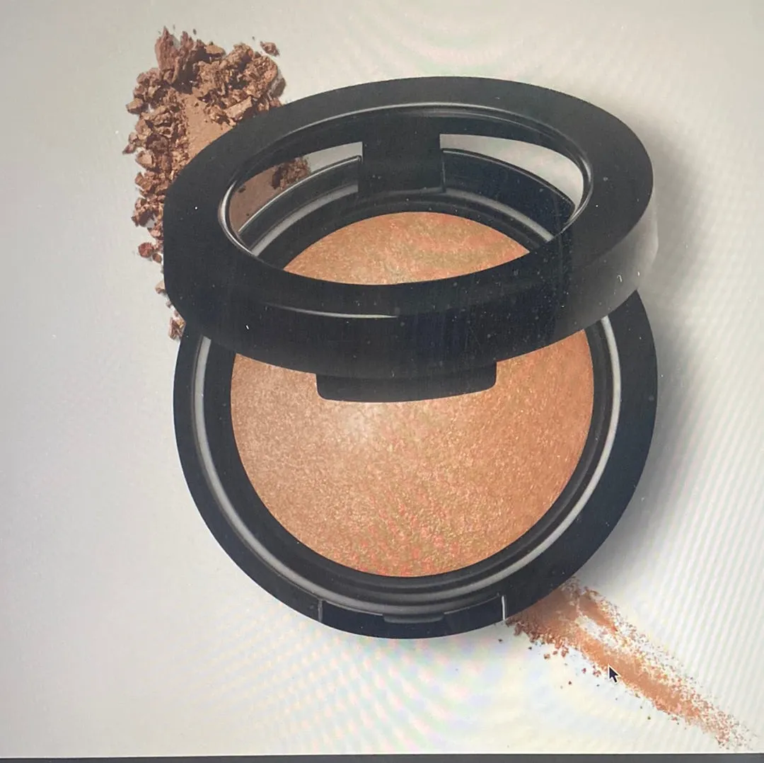 Fiji Baked Bronzing Powder