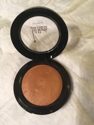 Fiji Baked Bronzing Powder