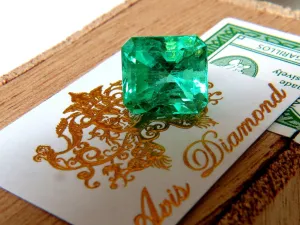 GIA CERTIFIED 10.16CT NATURAL COLOMBIAN GREEN EMERALD SQUARE CUT COLLECTOR VIVID