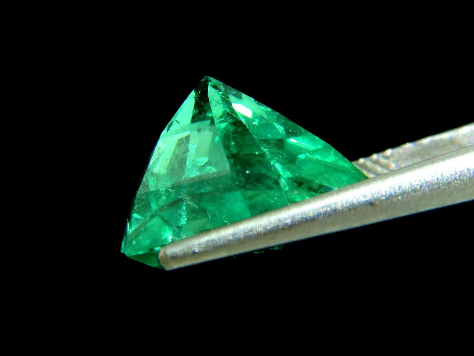 GIA CERTIFIED 10.16CT NATURAL COLOMBIAN GREEN EMERALD SQUARE CUT COLLECTOR VIVID