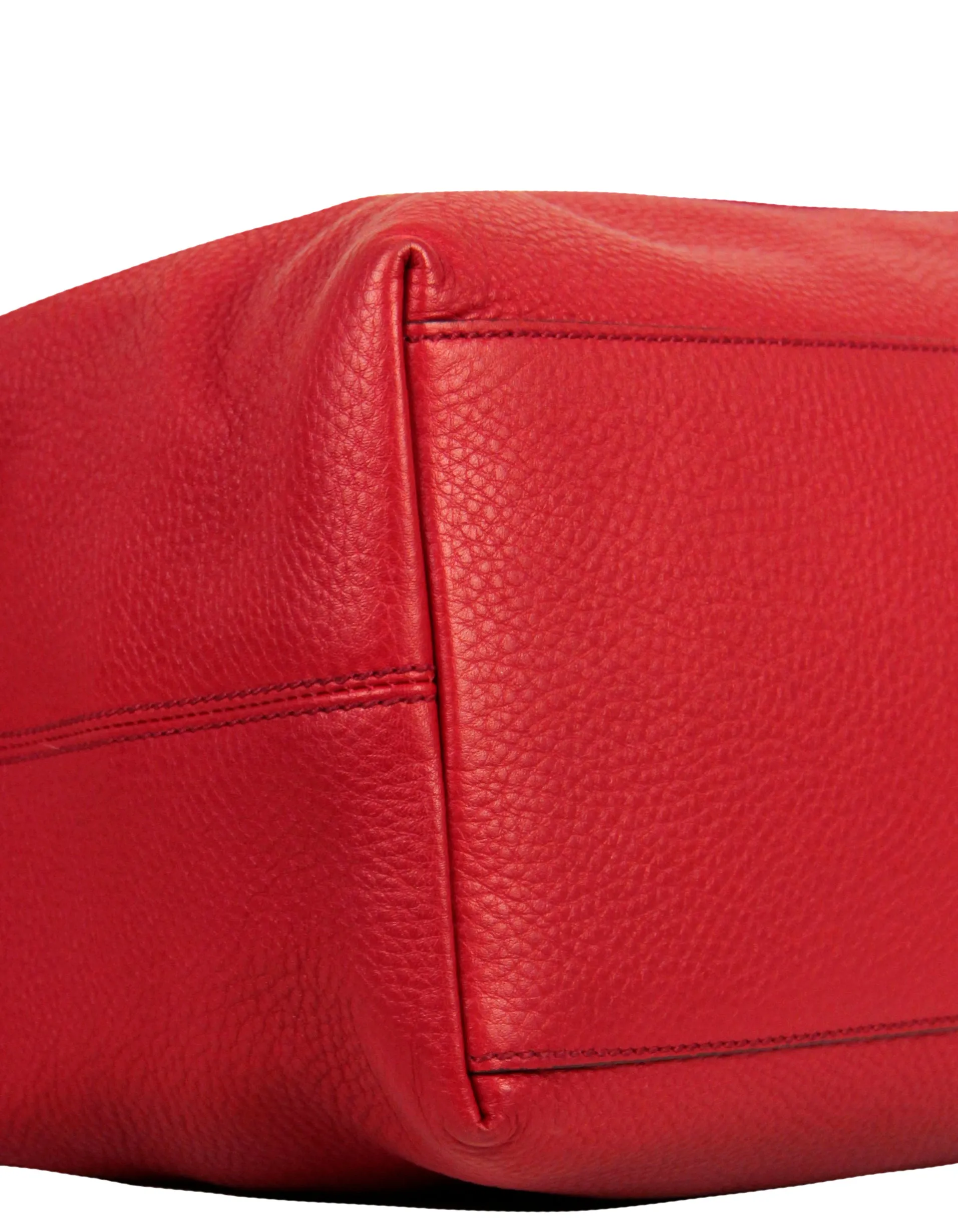 Gucci Red Pebbled Calfskin Leather Soho Chain Tote Bag