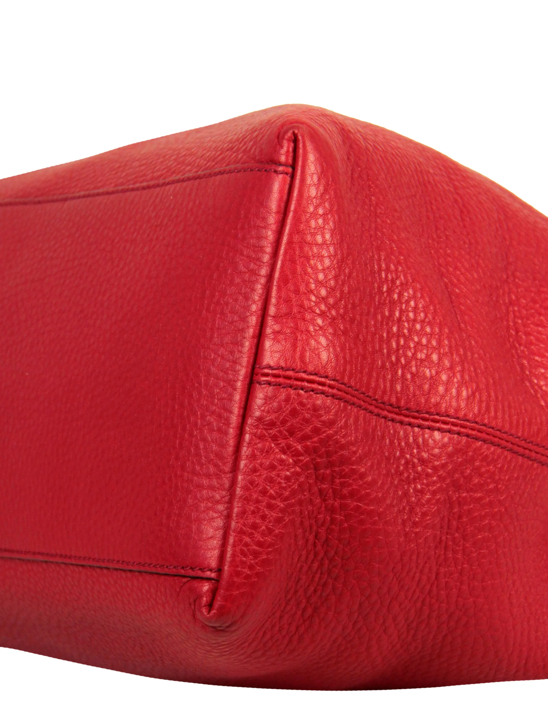 Gucci Red Pebbled Calfskin Leather Soho Chain Tote Bag