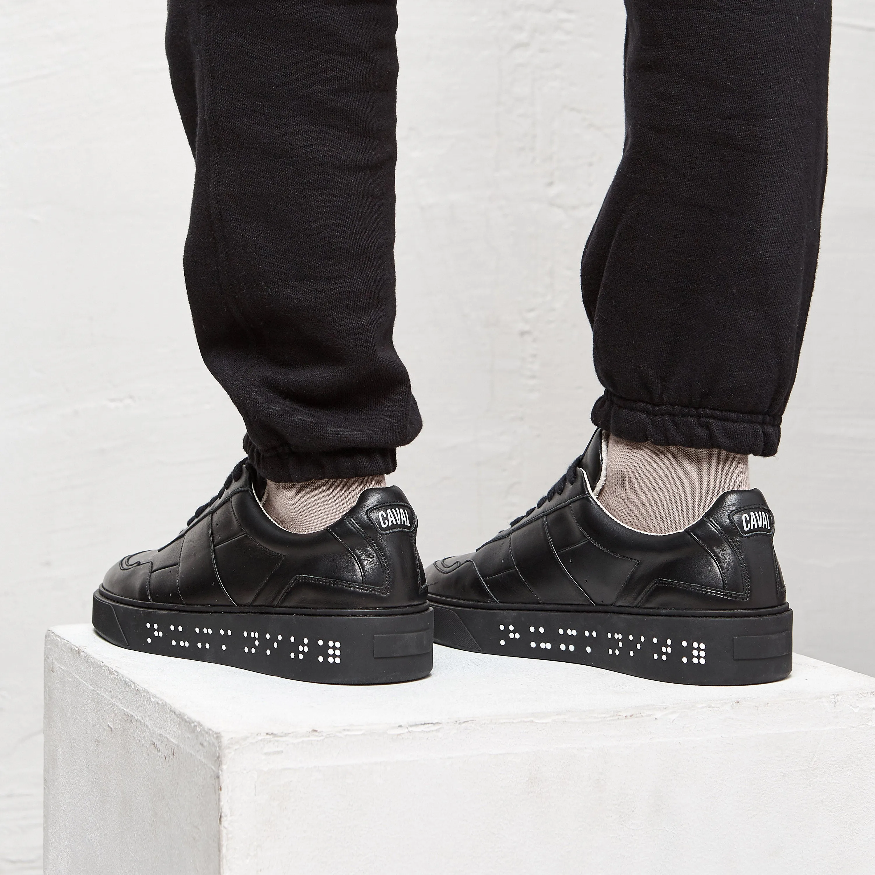 Handicap International - Black