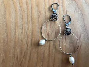 hoop & tiny pearl