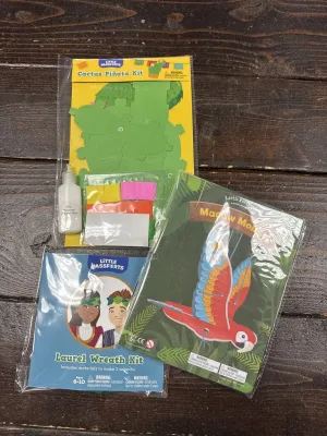 Little Passports Pinata/Macaw/Wreath Set (NEW)