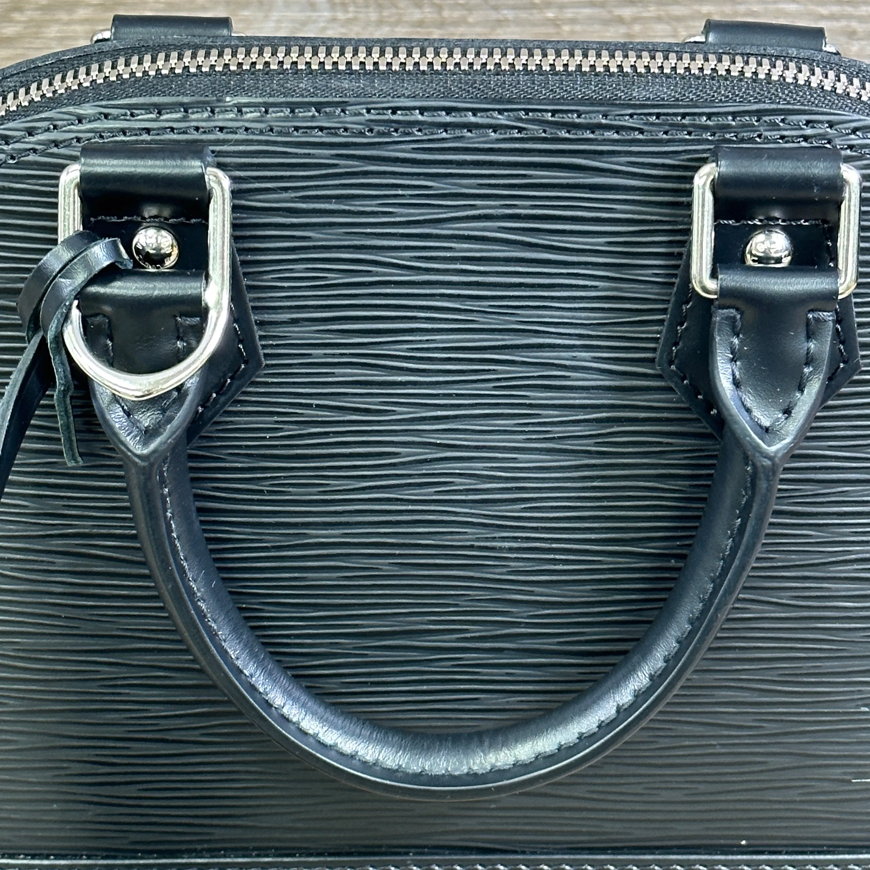 Louis Vuitton Alma BB Epi Leather - Black