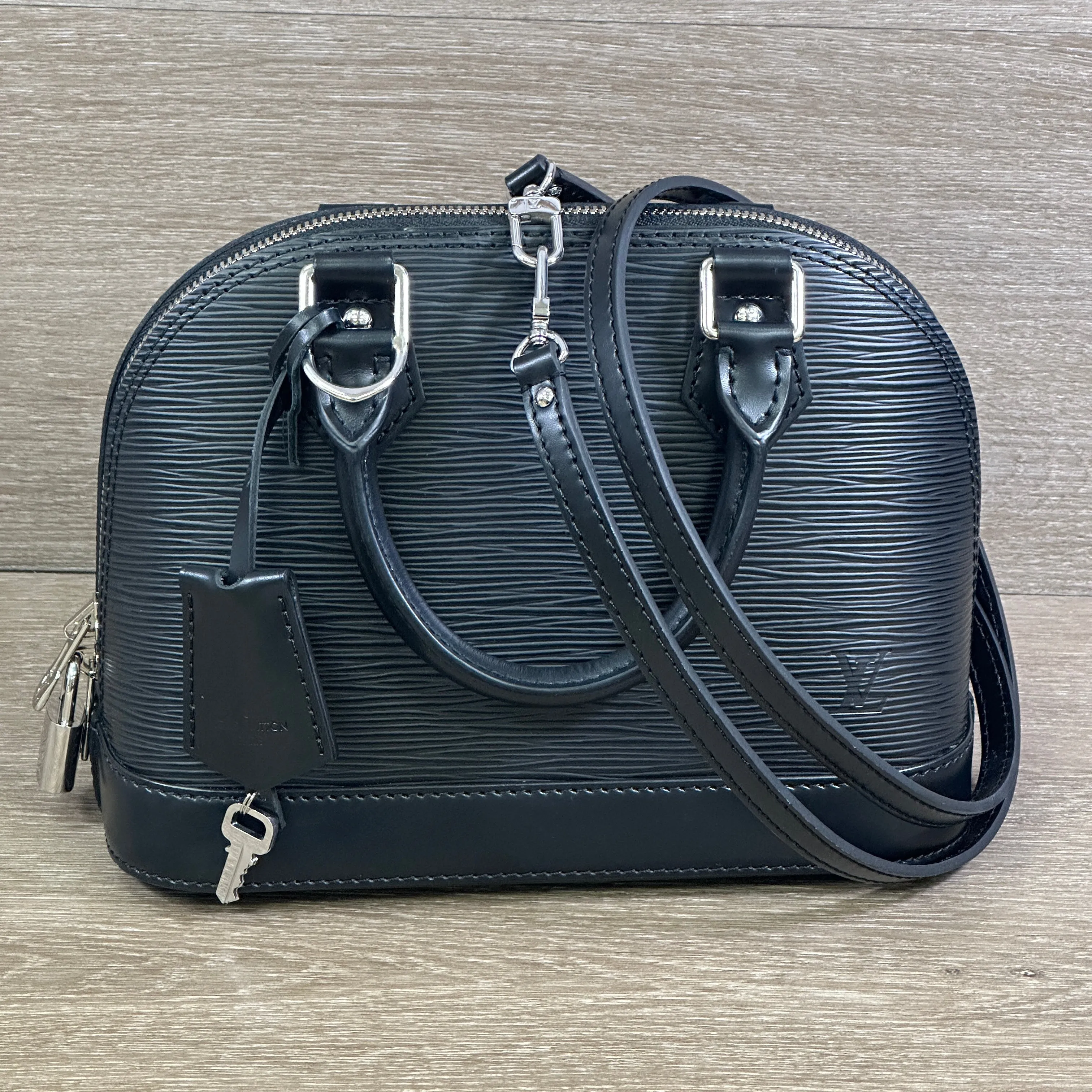 Louis Vuitton Alma BB Epi Leather - Black