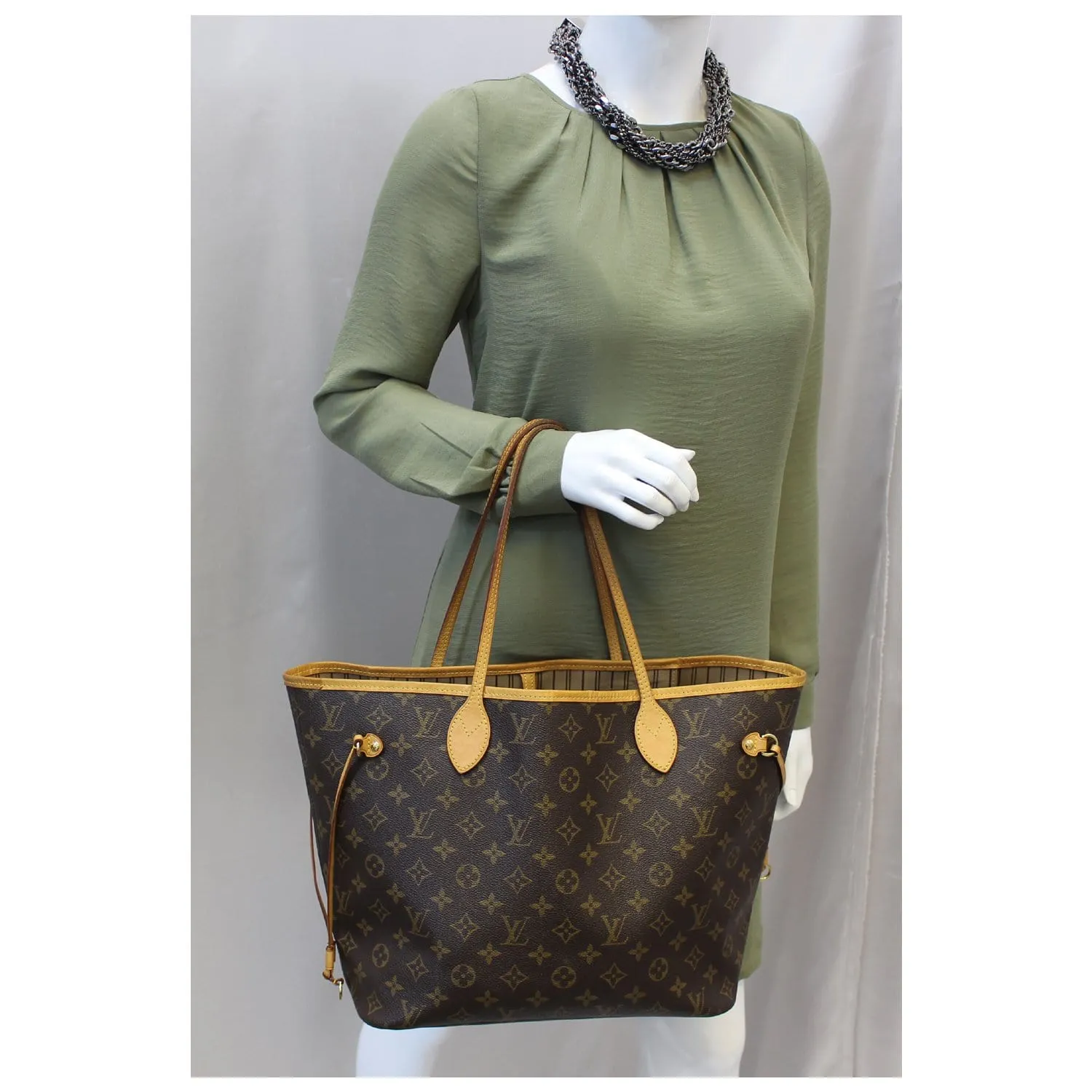 LOUIS VUITTON Monogram Canvas Neverfull MM Brown Tote Bag