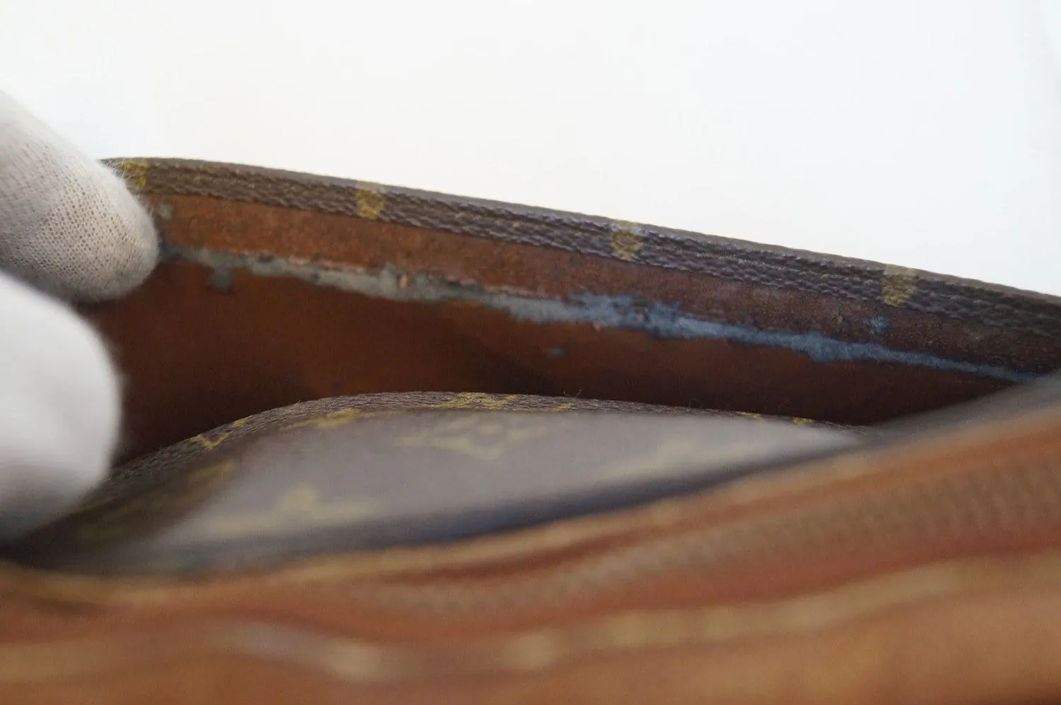 LOUIS VUITTON Monogram Canvas Orsay Brown Clutch