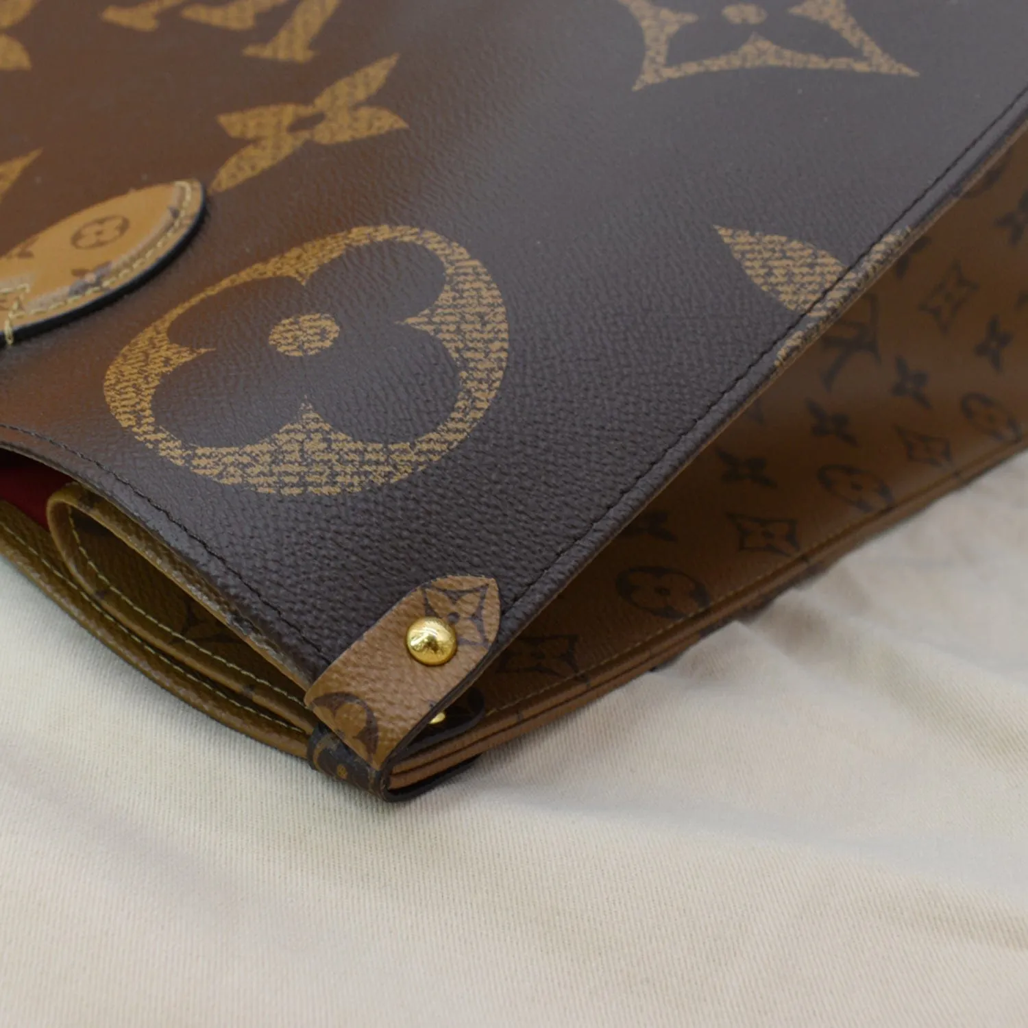 LOUIS VUITTON Onthego GM Giant Monogram Canvas Tote Shoulder Bag Brown