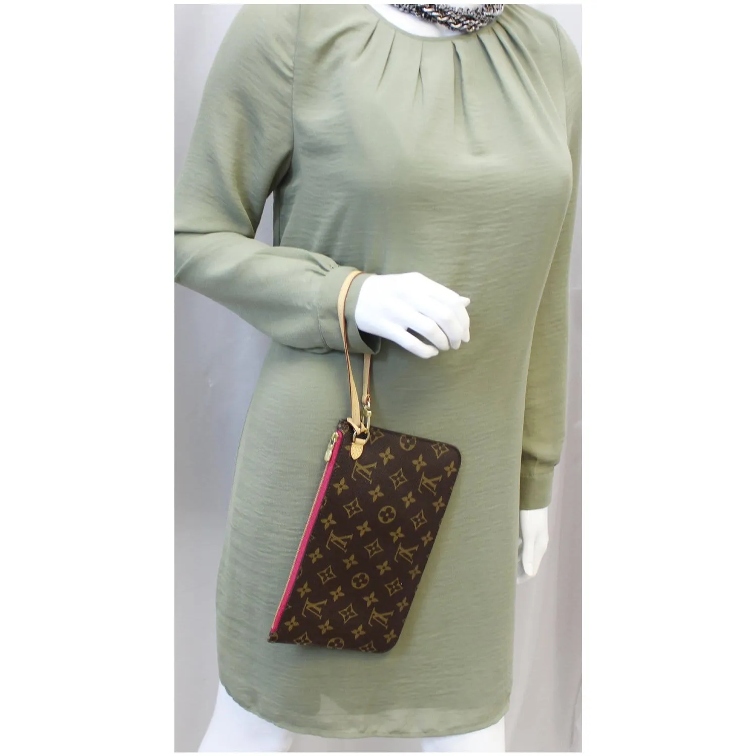 LOUIS VUITTON Pochette Wristlet Pouch Monogram Canvas Neverfull MM/GM Brown
