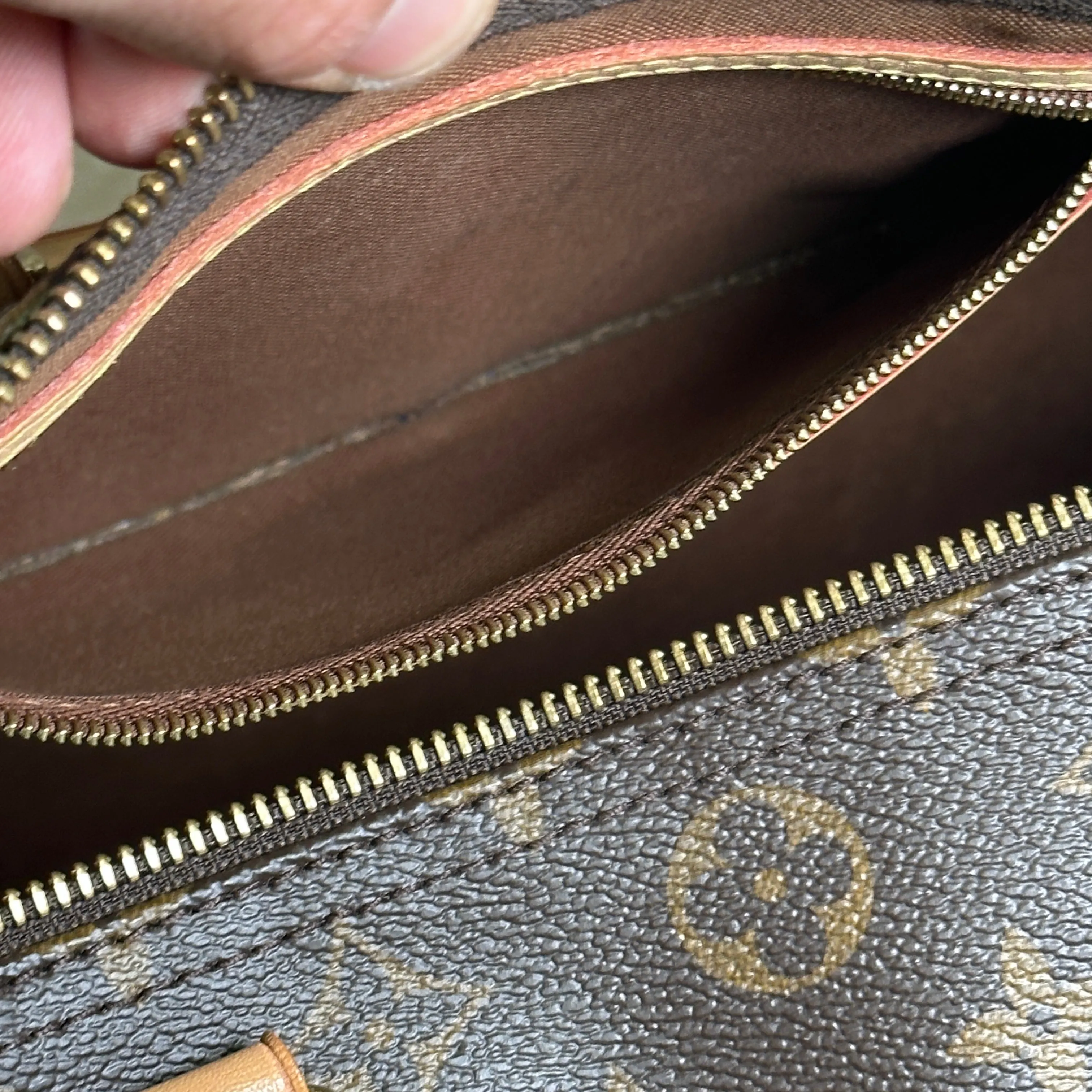 Louis Vuitton Speedy 30 - Monogram Canvas