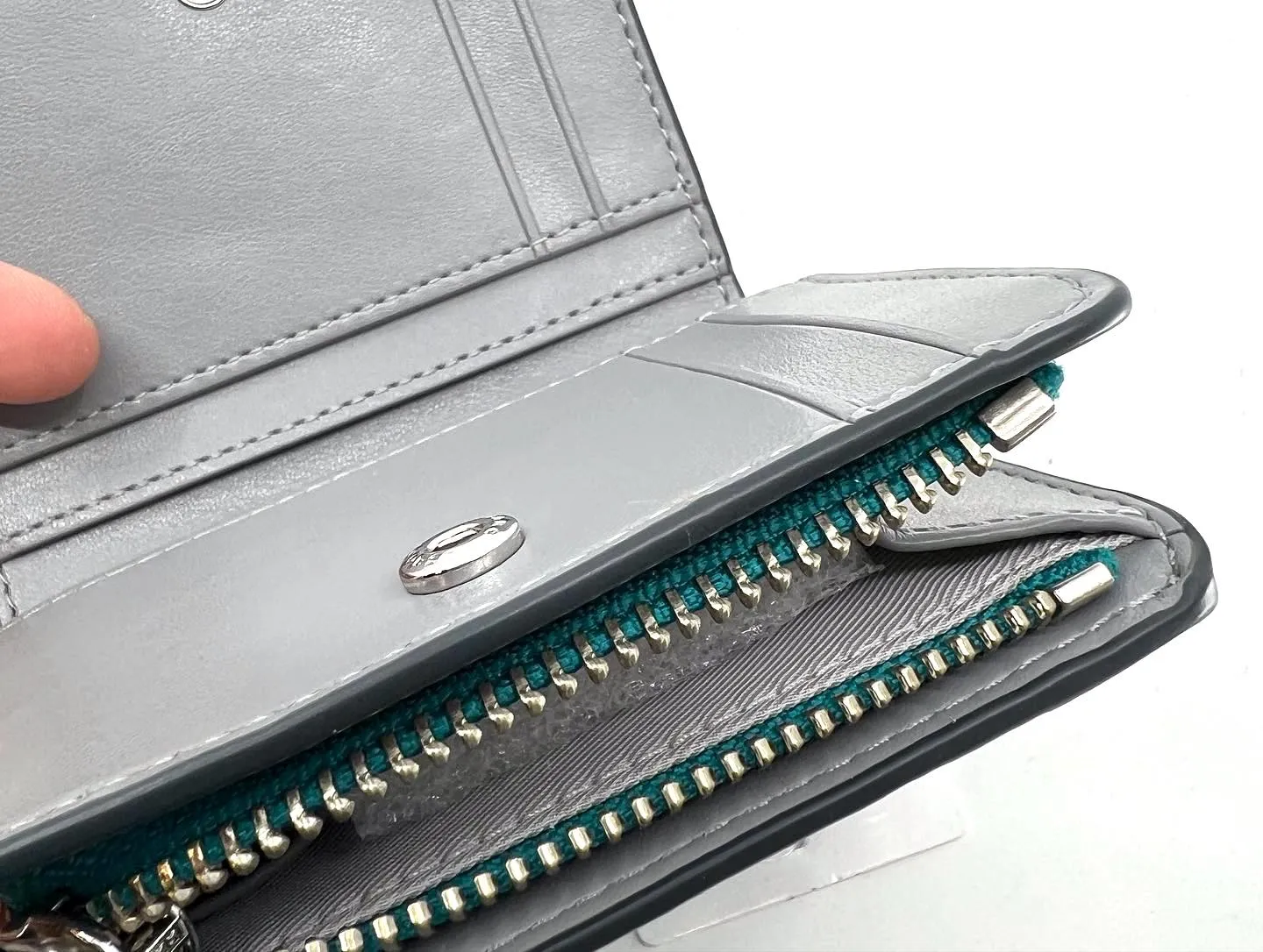 MARC JACOBS MINI LEATHER COMPACT WALLET