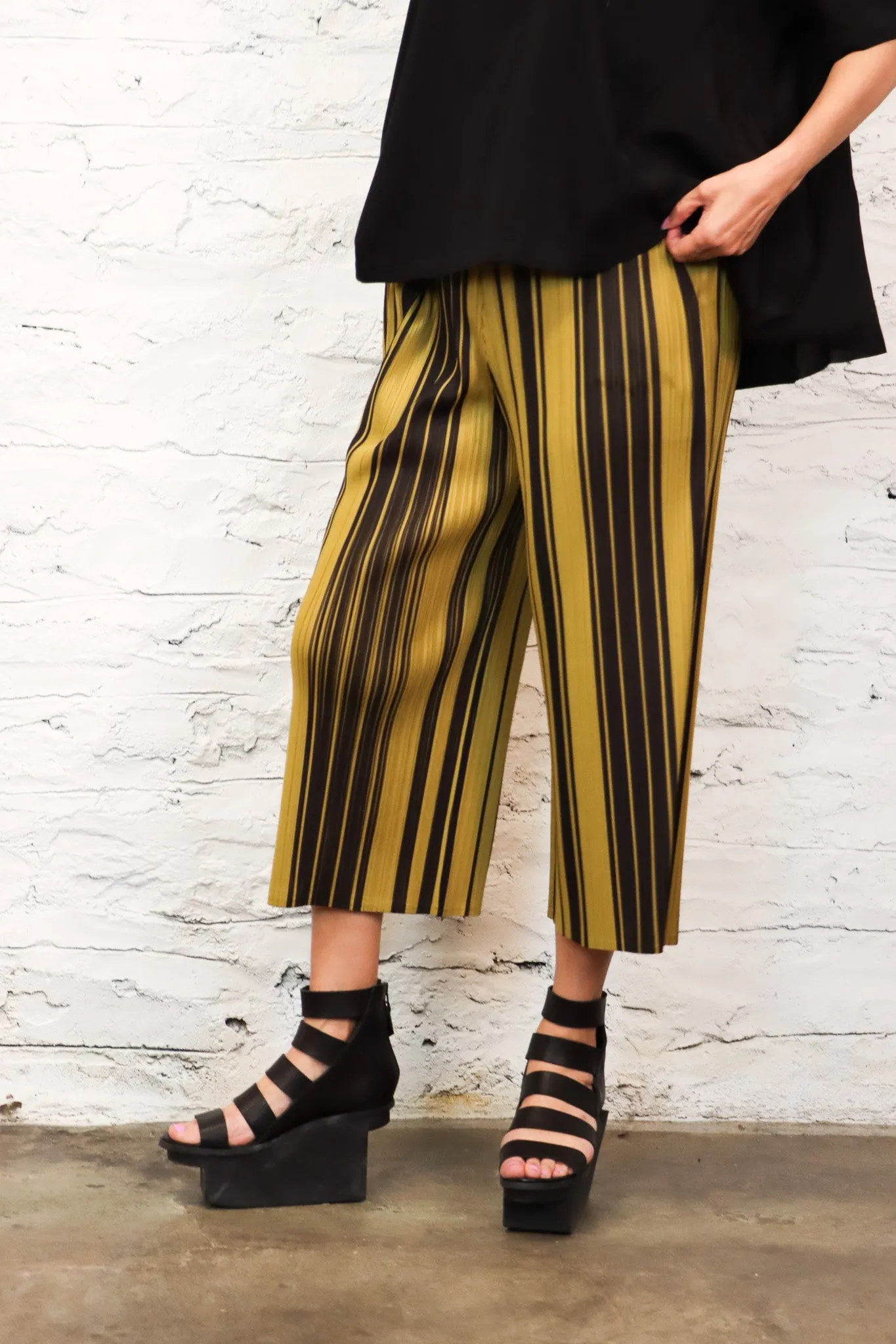 MC Oasis Turn Pants