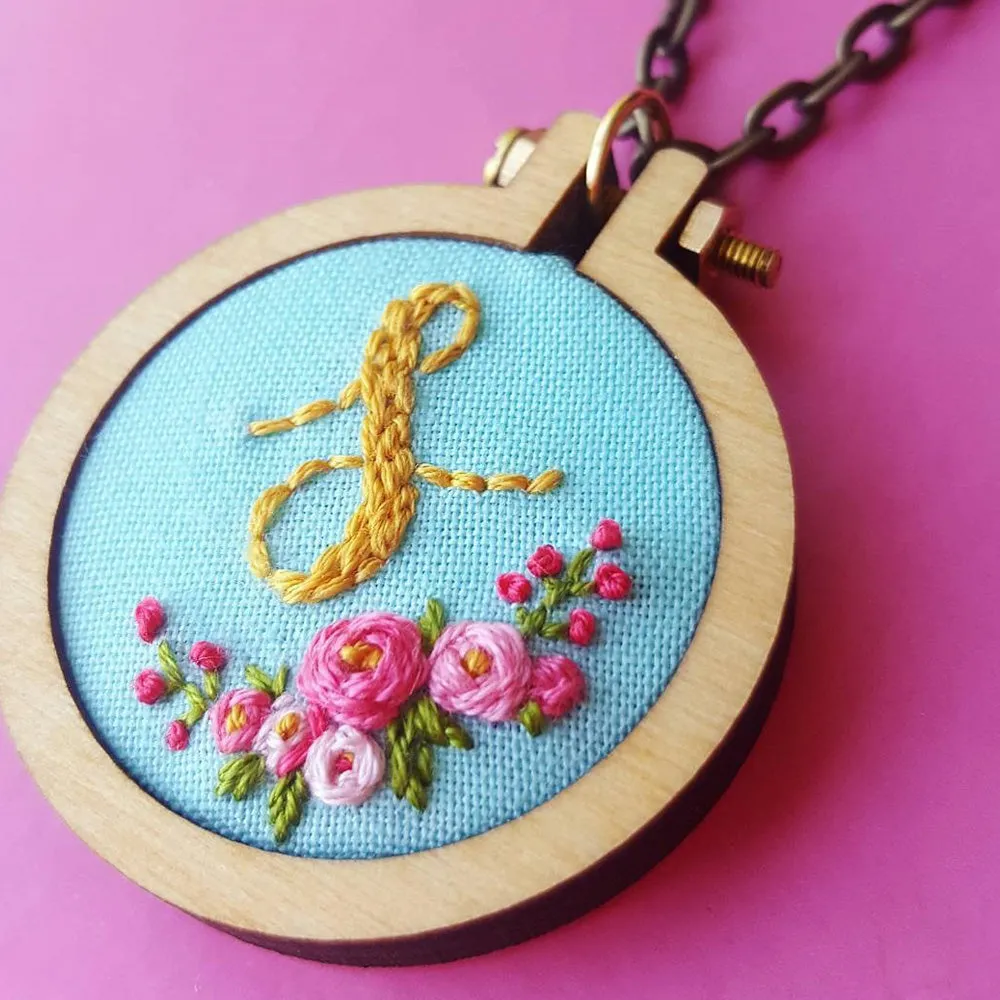 Mini Embroidery Hoop Lasercut Frame Cross Stitch Frame Tiny Embroidery Pendant Tiny Hoop diy Embroidery Pendant 40mm round 1pcs