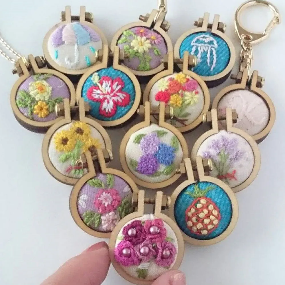 Mini Embroidery Hoop Lasercut Frame Cross Stitch Frame Tiny Embroidery Pendant Tiny Hoop diy Embroidery Pendant 40mm round 1pcs
