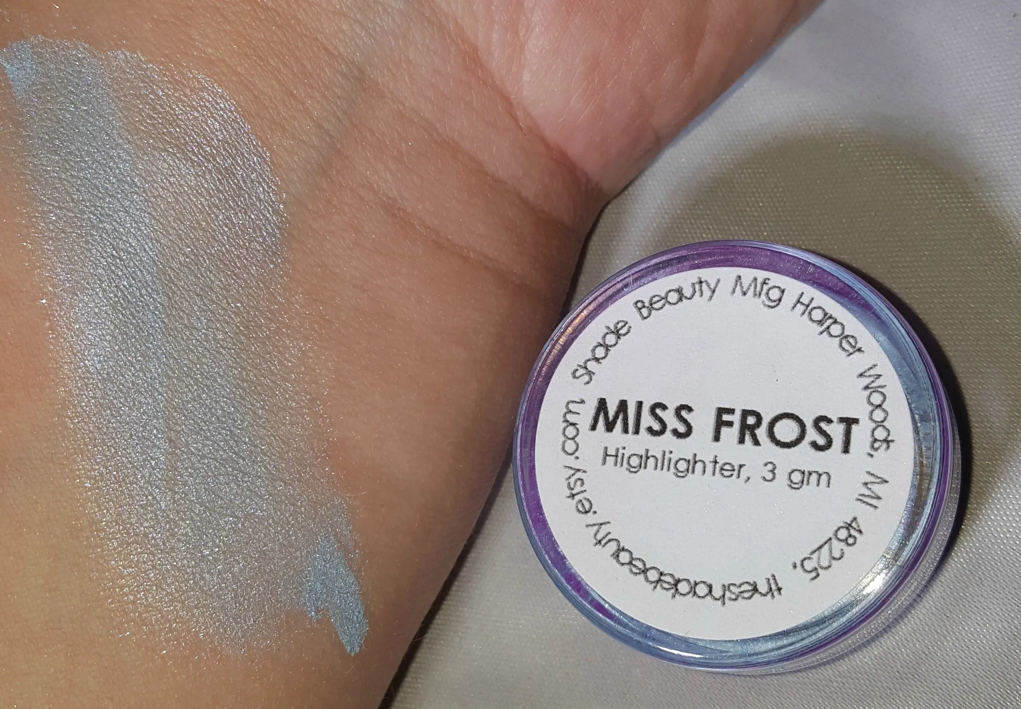 Miss Frost Loose Highlighter