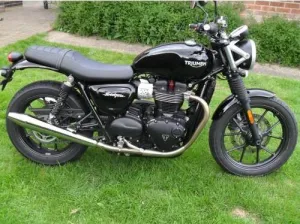 Norman Hyde TOGA Peashooter Exhausts for the Street Twin 900