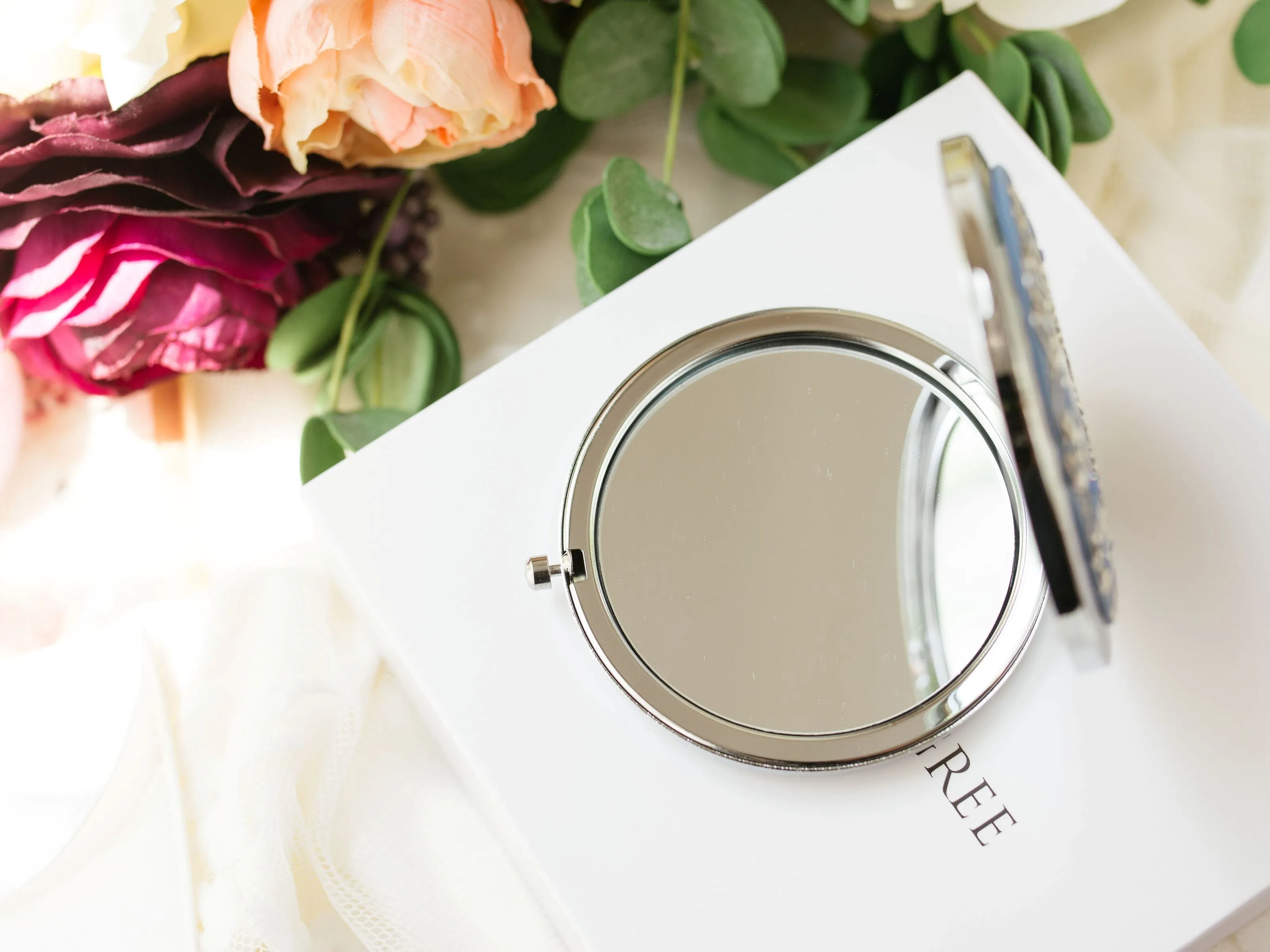Personalized Compact Mirror