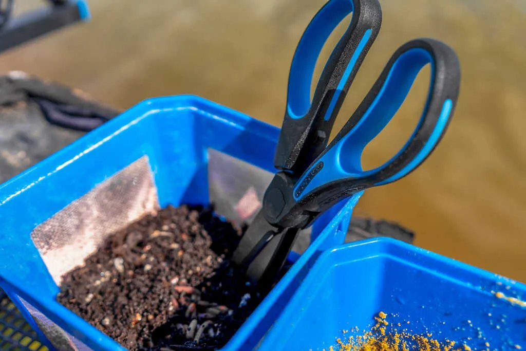 PRESTON Worm Scissors