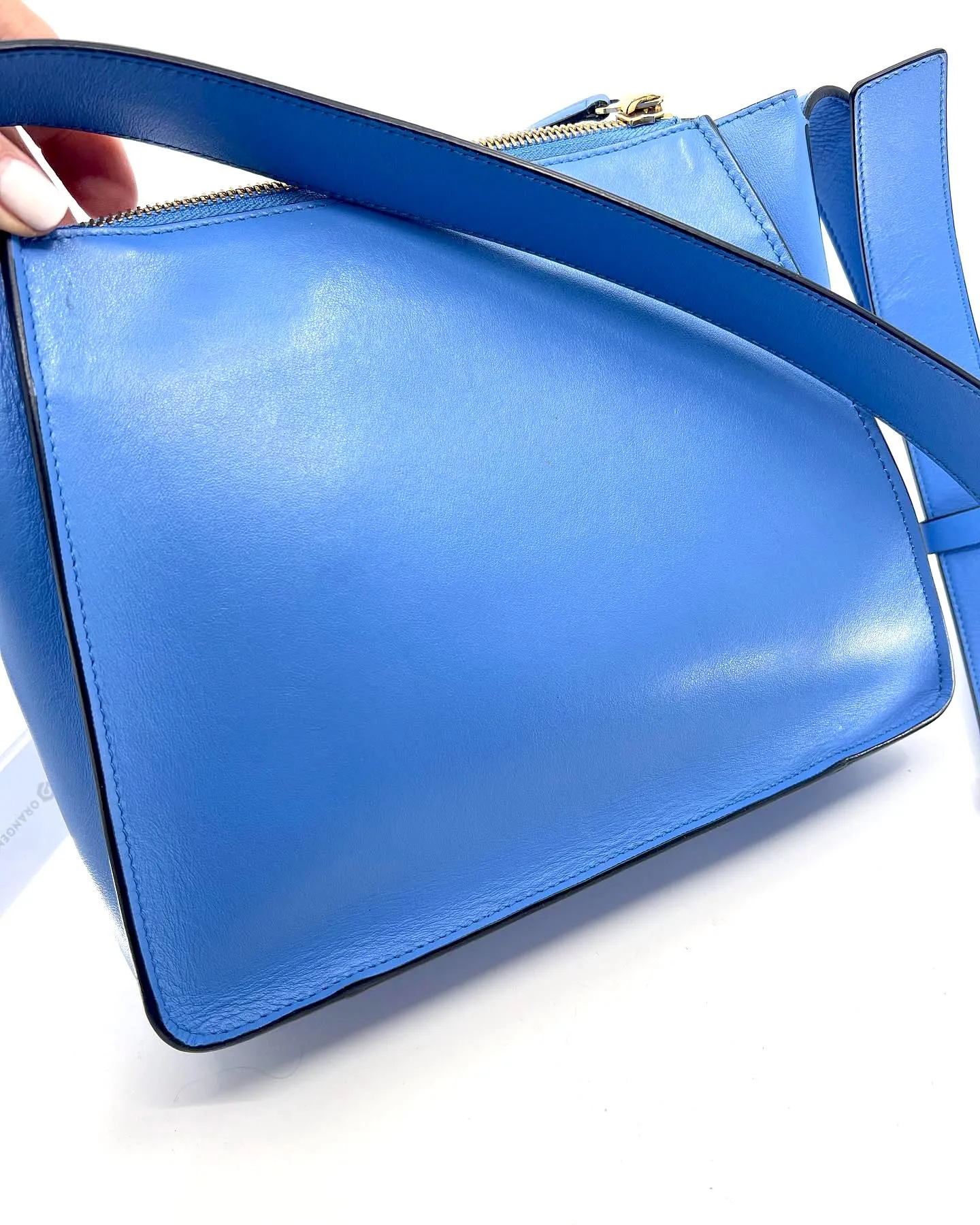 SMYTHSON OF BOND STREET TRAPEZE SHAPED LEATHER CROSSBODY BAG