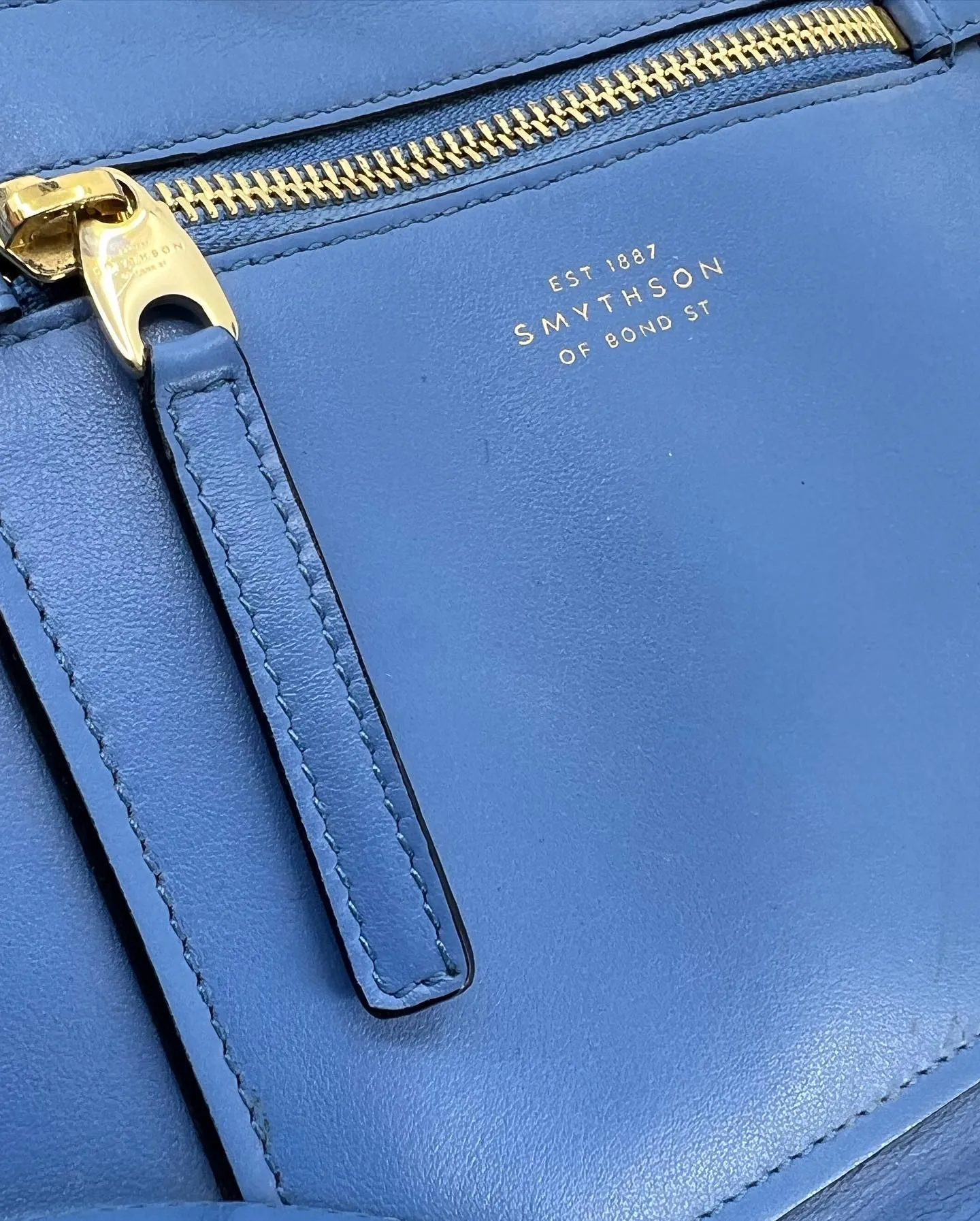 SMYTHSON OF BOND STREET TRAPEZE SHAPED LEATHER CROSSBODY BAG