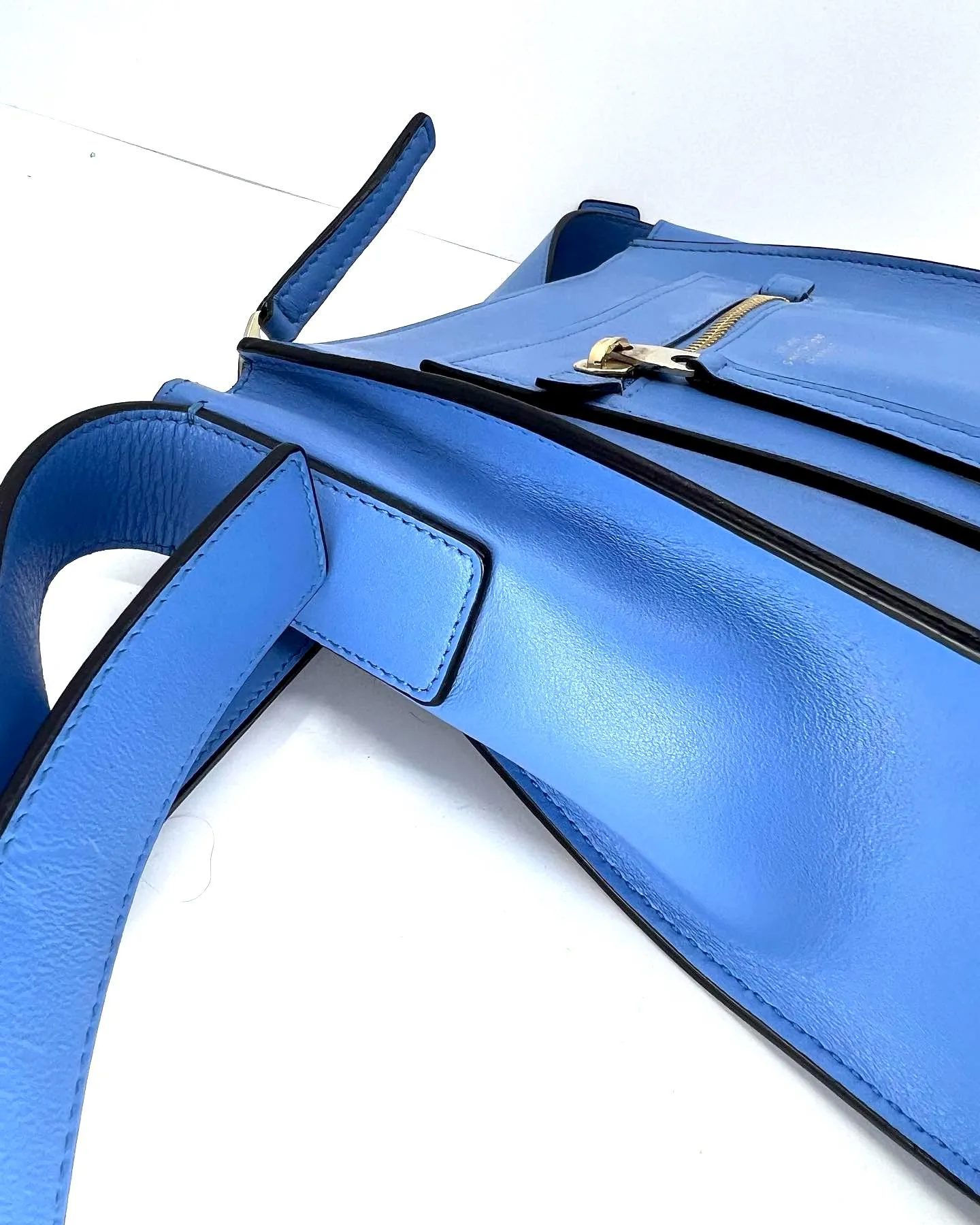 SMYTHSON OF BOND STREET TRAPEZE SHAPED LEATHER CROSSBODY BAG