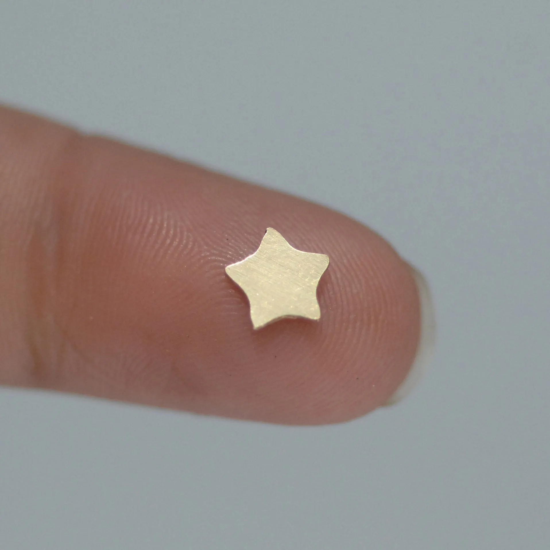 Stars Super Tiny 6mm 22g star blank Twinkle for jewelry making - 10 pieces Mini shape