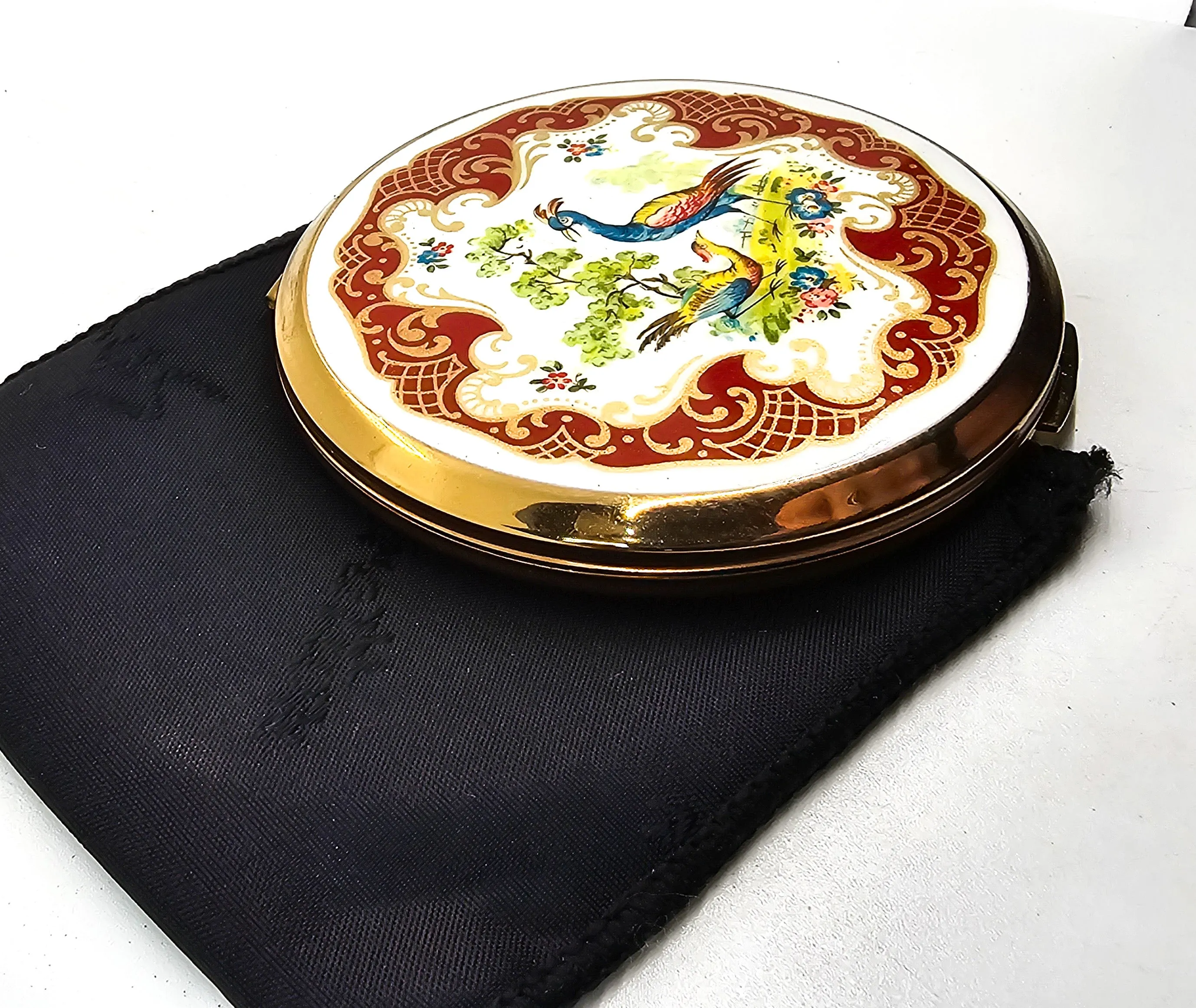 Stratton England red Persian Bird of Paradise compact with original pouch New old stock