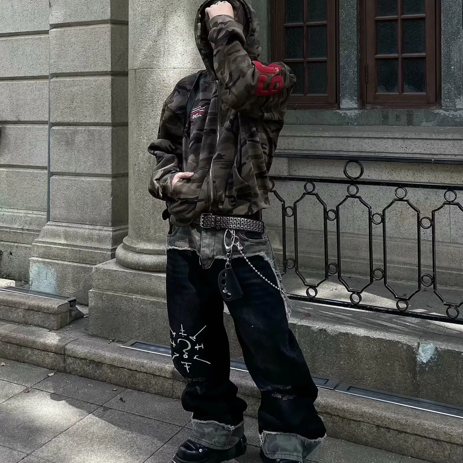 Street Street Symbol Ripped Jeans