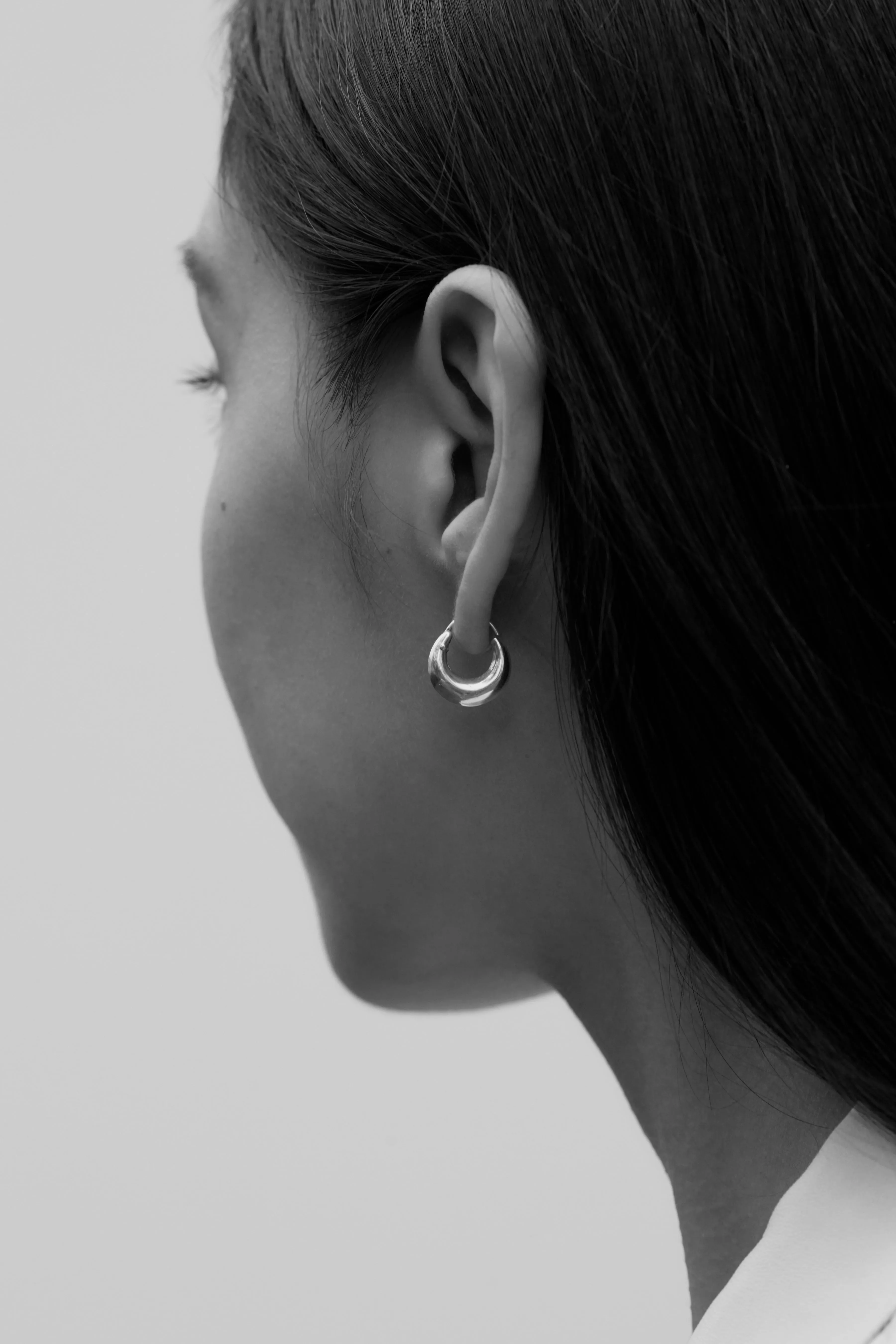 TINY ESSENTIAL HOOPS