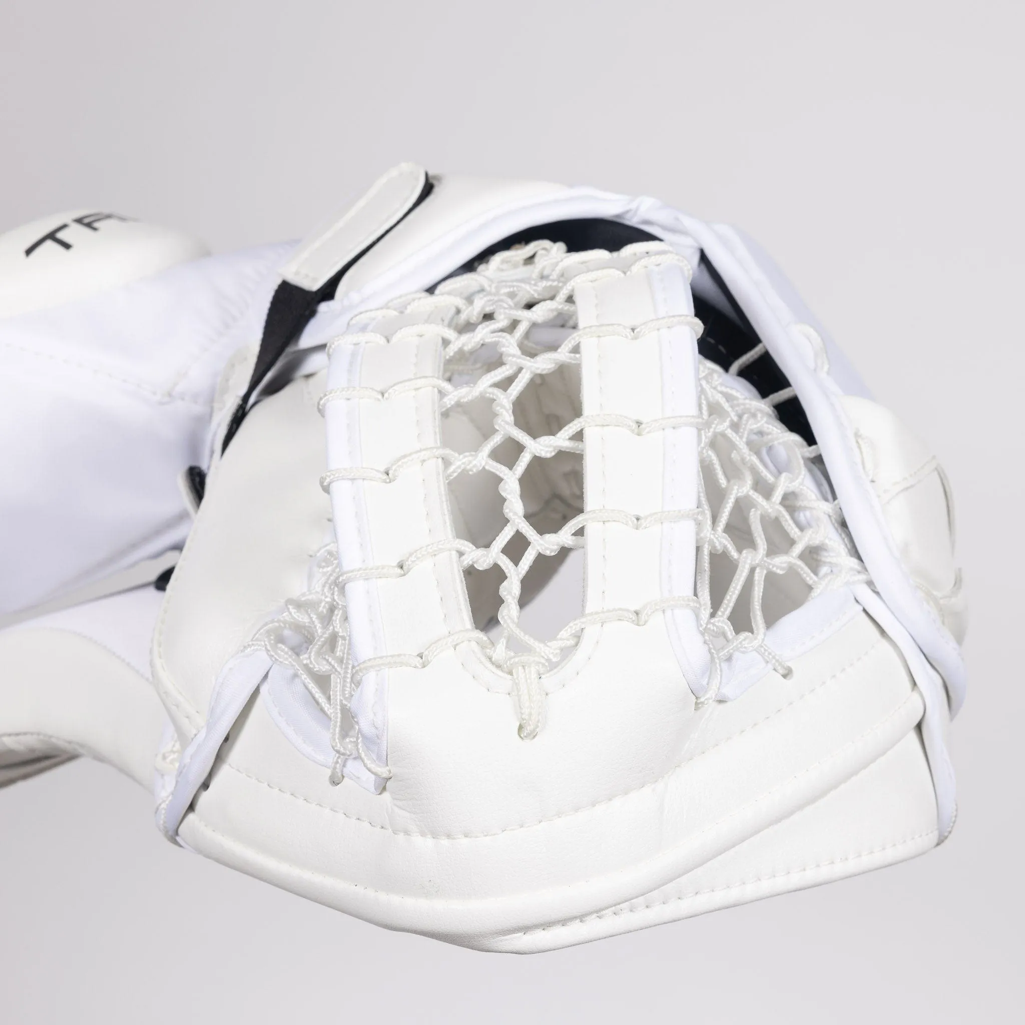 TRUE Catalyst PX3 Senior Goalie Catcher - Domestic 580